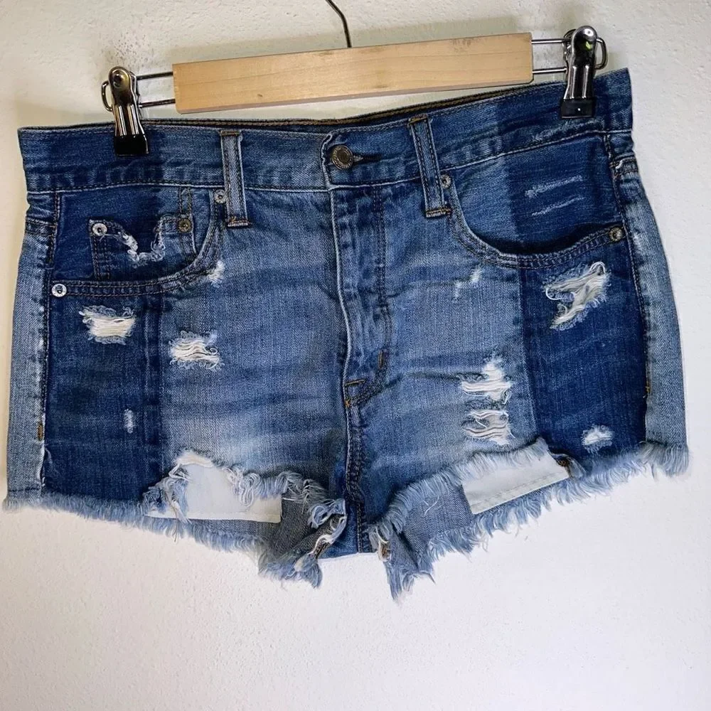 American Eagle Size 6 Vintage HiRise Festival Frayed Hem Distressed Denim Shorts